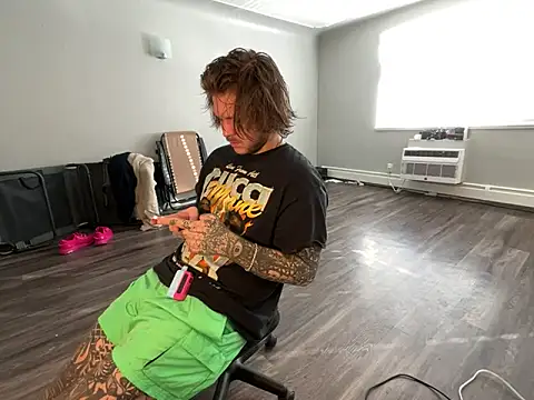 Tatertats online show from 12/04/25, 09:12