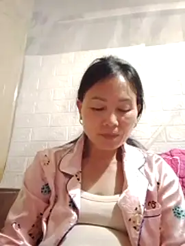 Lili-123k online show from 04/28/26, 03:28