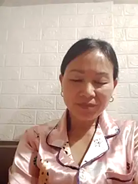 Lili-123k online show from 04/29/26, 03:32