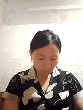 Lili-123k online show from 05/04/26, 04:41