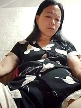 Lili-123k online show from 05/06/26, 06:57