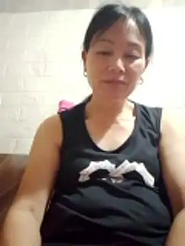Lili-123k online show from 05/11/26, 04:04