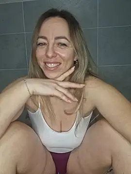 Snapshot of sole28 chatting on 02/03/26, 09:53 sole28 online show from 02/03/26, 09:53