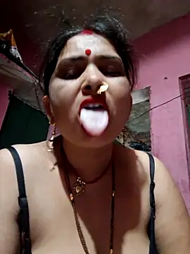 Your-shreya143 online show from 05/13/26, 09:00