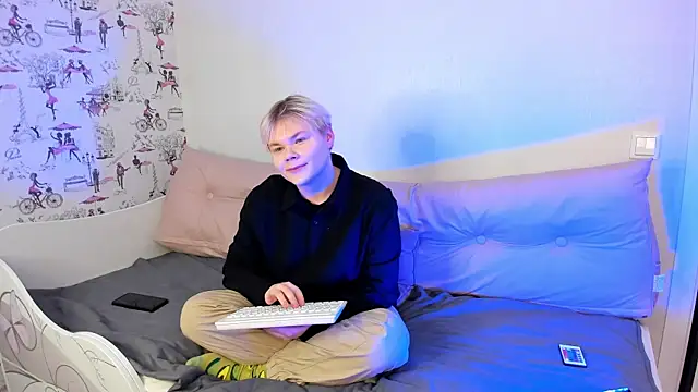 Snapshot of Brian_Mils chatting on 12/05/25, 08:01 Brian Mils online show from 12/05/25, 08:01