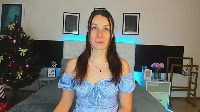 KiraNeeww online show from 01/08/26, 06:59