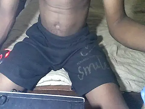 Snapshot of londanirc chatting on 02/17/26, 08:26 londanirc online show from 02/17/26, 08:26