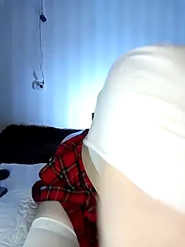 Usagi-- online show from 12/04/25, 12:42