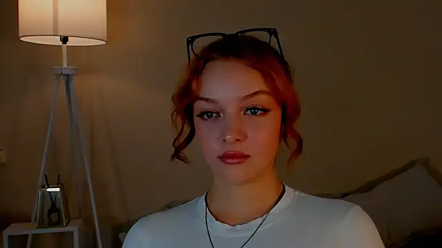 Snapshot of JaneenCrumley chatting on 12/04/25, 06:44 JaneenCrumley online show from 12/04/25, 06:44