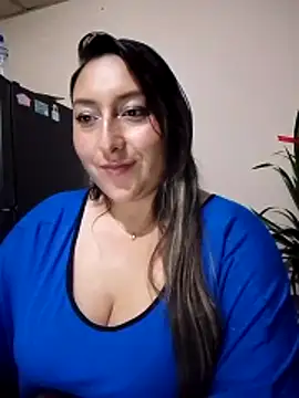 Snapshot of Valeria_montana_ chatting on 12/13/25, 11:43 Valeria montana online show from 12/13/25, 11:43