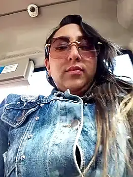 Valeria montana  online show from 01/11/26, 01:27