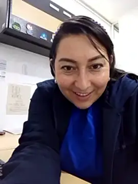 Valeria montana  online show from 01/16/26, 02:32