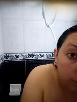 Snapshot of Valeria_montana_ chatting on 06/27/26, 06:02 Valeria montana online show from 06/27/26, 06:02