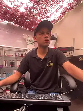 Snapshot of SweeXioji chatting on 12/18/25, 06:03 SweeXioji online show from 12/18/25, 06:03