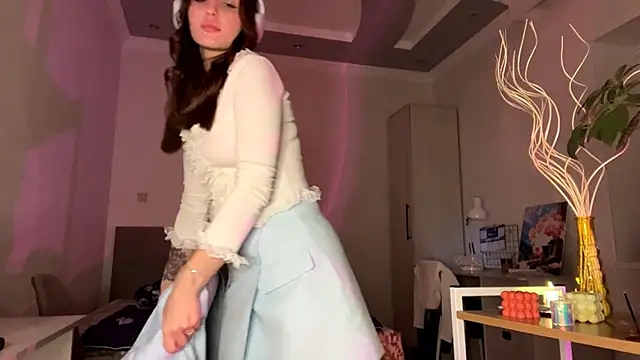 ShyDream online show from 12/03/25, 07:34