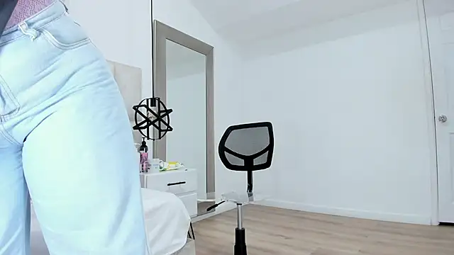 Sara BigAss- online show from 04/01/26, 07:44