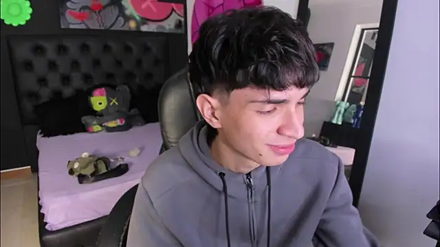 CONNOR STONNE  online show from 01/07/26, 08:44