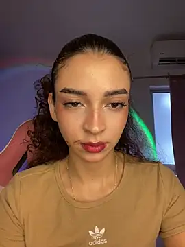 Snapshot of Anne_Wyntheris chatting on 06/19/26, 10:13 Anne Wyntheris online show from 06/19/26, 10:13