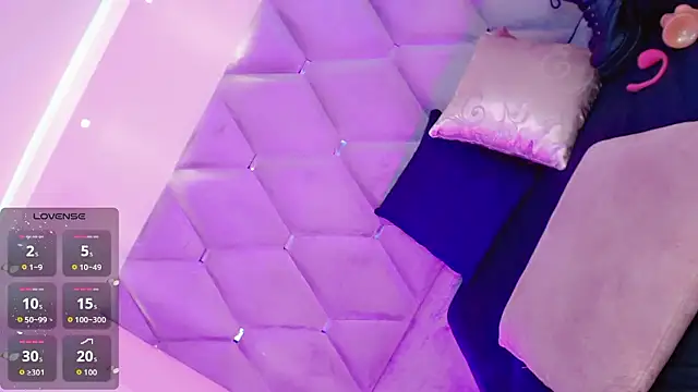 Tiiana Glow10  online show from 01/16/26, 08:24