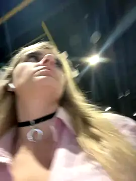 Snapshot of Betsy chatting on 12/02/24, 05:15 Betsy online show from 12/02/24, 05:15