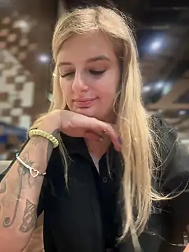 Snapshot of Betsy chatting on 01/06/25, 12:24 Betsy online show from 01/06/25, 12:24