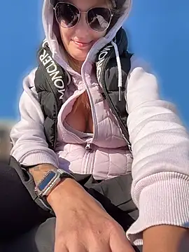 Betsy online show from 04/10/26, 02:55