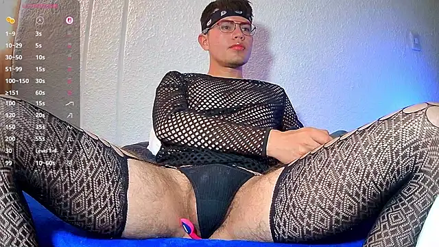 nicolatinboy online show from 05/06/26, 09:09