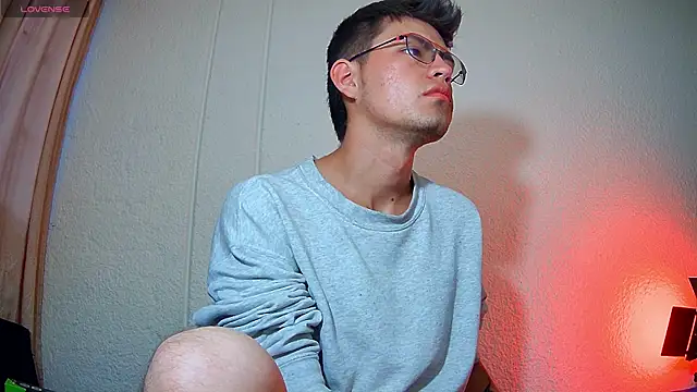 nicolatinboy online show from 05/20/26, 11:00