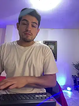 williamsmiiths16 online show from 01/18/26, 03:49