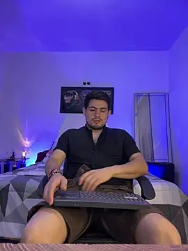 williamsmiiths16 online show from 05/20/26, 11:38