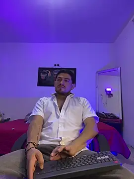 williamsmiiths16 online show from 06/04/26, 11:27