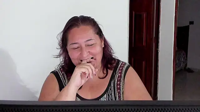 VioletBruces online show from 12/22/25, 11:46