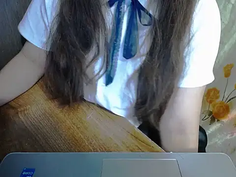 Snapshot of maian_love chatting on 05/12/26, 07:33 maian love online show from 05/12/26, 07:33