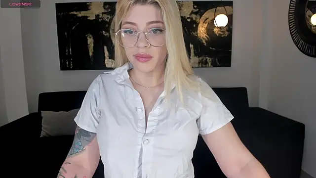 MadisonKane online show from 02/22/26, 11:09
