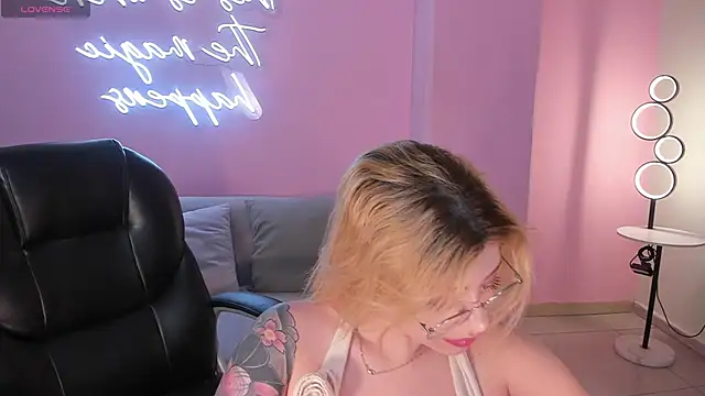 MadisonKane online show from 03/23/26, 11:14