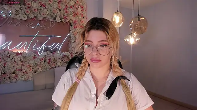 MadisonKane online show from 05/06/26, 11:15