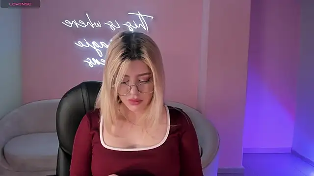 MadisonKane online show from 07/15/26, 11:15