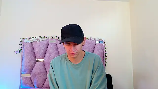 iris and damian online show from 02/12/26, 05:19