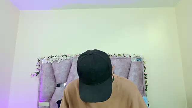 iris and damian online show from 02/18/26, 05:20