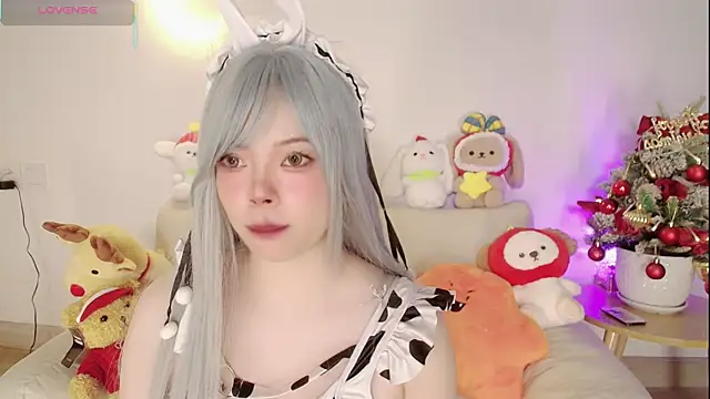 Snapshot of Miyeoonn chatting on 12/17/25, 01:11 Miyeoonn online show from 12/17/25, 01:11