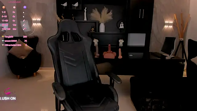 Snapshot of ChloeManson chatting on 03/18/25, 11:53 ChloeManson online show from 03/18/25, 11:53