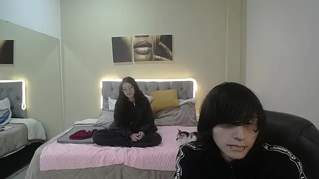 Eros Nyx  online show from 12/17/25, 03:34