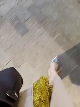 Baby-Linh online show from 12/22/25, 02:03