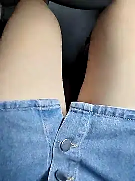 Snapshot of Baby-Linh chatting on 06/19/26, 03:00 Baby-Linh online show from 06/19/26, 03:00