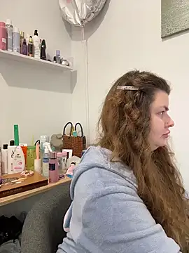 Snapshot of EvKamenskih chatting on 12/21/25, 08:54 EvKamenskih online show from 12/21/25, 08:54