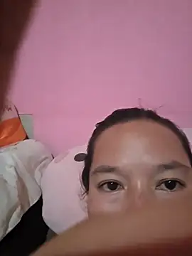 Snapshot of ladycatcher69xx chatting on 12/04/25, 10:35 ladycatcher69xx online show from 12/04/25, 10:35