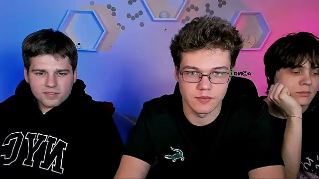 Snapshot of michael_strong_ chatting on 12/04/25, 01:53 michael strong online show from 12/04/25, 01:53