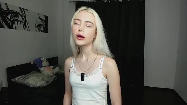 Snapshot of GoldCurve chatting on 12/05/25, 09:40 GoldCurve online show from 12/05/25, 09:40