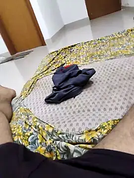 Snapshot of BoyMuslimTelugu chatting on 12/14/25, 02:44 BoyMuslimTelugu online show from 12/14/25, 02:44