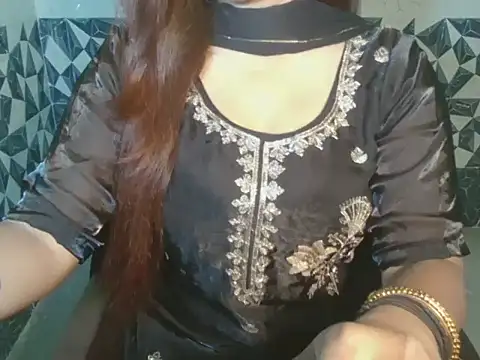 Hotty Suzuka online show from 06/14/26, 04:47